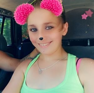 Meet your Posher, Hannah